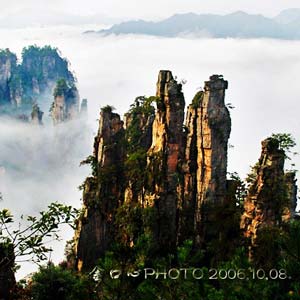 休閑自駕L線：張家界、袁家界、天子山、寶峰湖、猛洞河漂流、芙蓉鎮(zhèn)三晚四日游